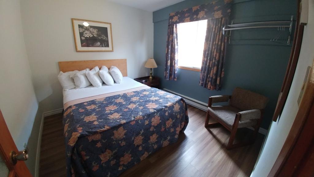 Northlander Motel スーセントマリー エクステリア 写真